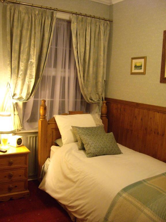 Nottingham Lodge Room photo